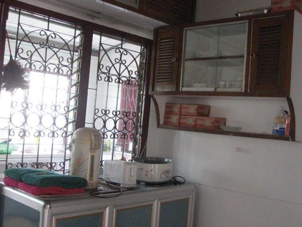 Sri Krung Guest House Phra Nakhon Si Ayutthaya Luaran gambar